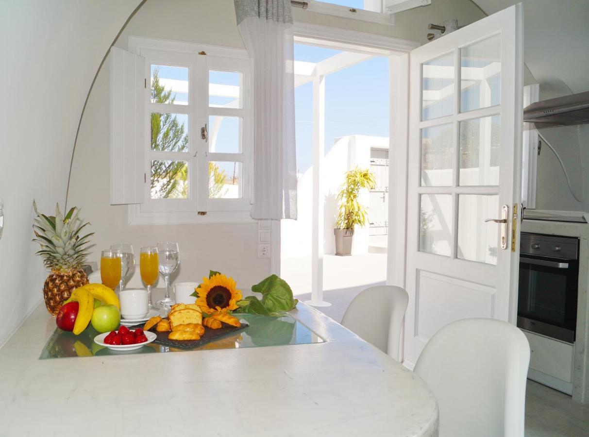 Cally Cave House Fira (Santorini)